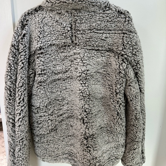 Thread and Supply Wubby/Sherpa, size small - Picture 4 of 5